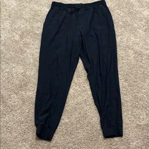 Men’s L lululemon black joggers